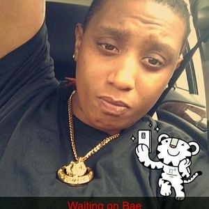 Meet your Posher, Simone